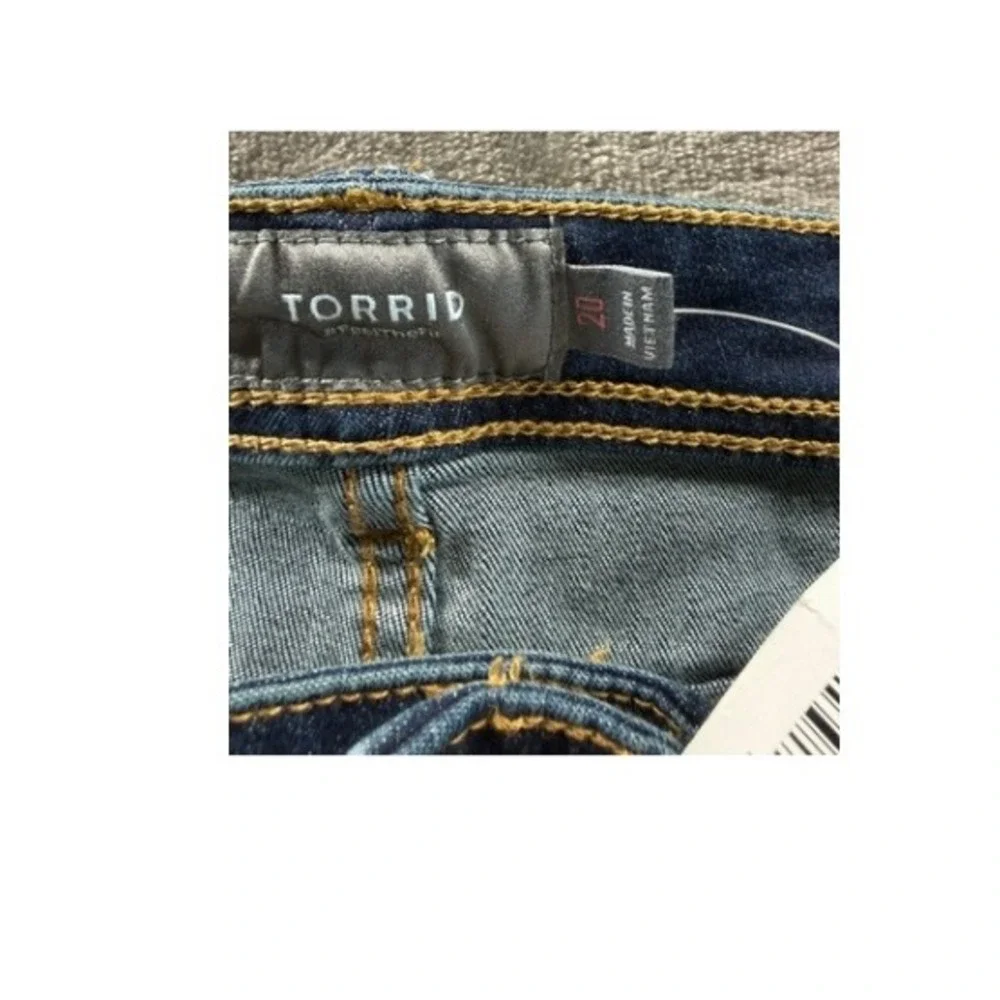 Torrid Midfit 8 Short SS Hydrosphere Denim Jean Shorts Womens 20 Dark Wash NWT